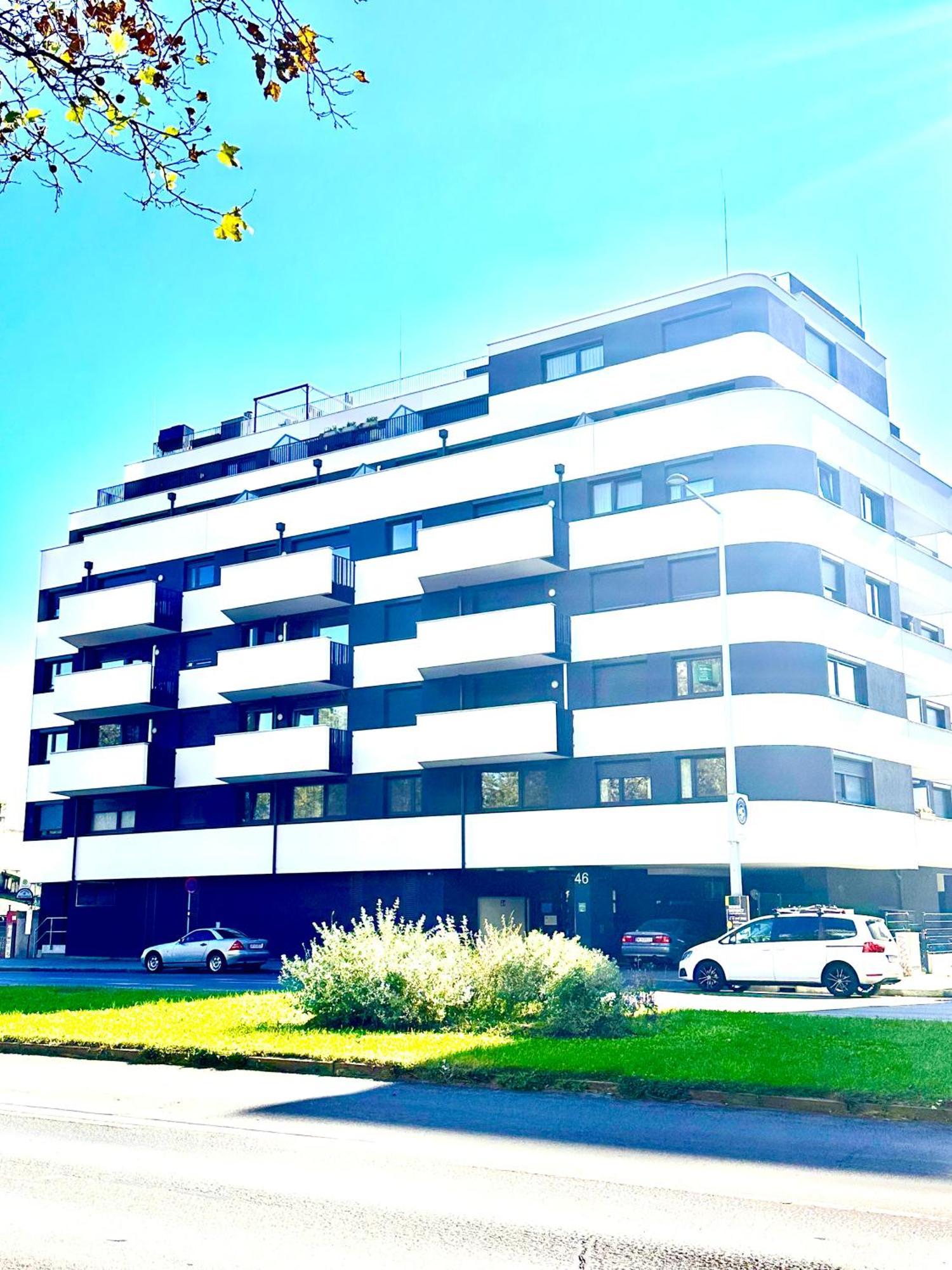Apartamento Ursula Rose Collection An Der Donau Viena Exterior foto